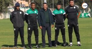 رشيد الطاوسي يلتقي لاعبي الرجاء والطاقم التقني