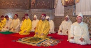 صورة .. أمير المؤمنين جلالة الملك محمد السادس يحيي ليلة القدر المباركة