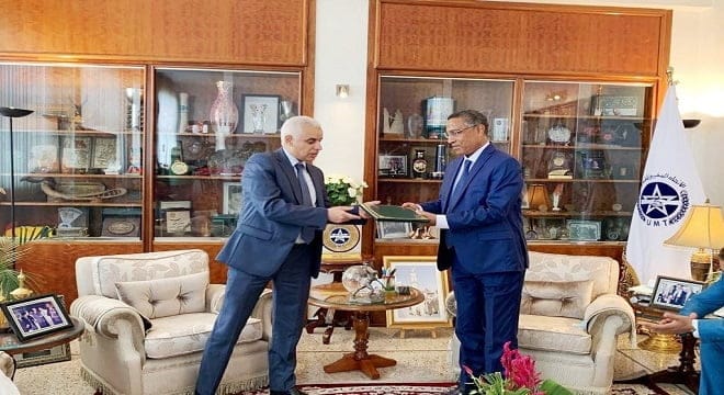 الميلود مخاريق ووزير الصحة يجتمعان بمقر الاتحاد المغربي للشغل 02