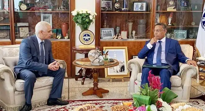 الميلود مخاريق ووزير الصحة يجتمعان بمقر الاتحاد المغربي للشغل الميلود مخاريق ووزير الصحة يجتمعان بمقر الاتحاد المغربي للشغل