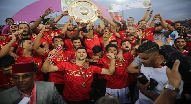 الوداد البيضاوي يتوج بطلا ويتسلم درع البطولة للمرة ال22 في تاريخه