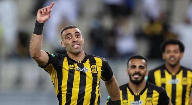 عبدالرزاق حمدالله يقود الاتحاد السعودي للفوز على الخليج في دوري المحترفين