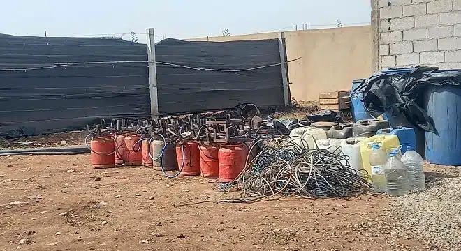 الدرك الملكي بأزمور يداهم ورشة لإعداد الماحيا وحجز 150 لتر
