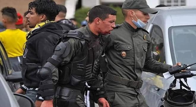 الرجاء والفتح.. إصابة 12 شرطيا واعتقال 55 شخصا في أحداث شغب بالبيضاء