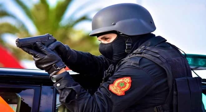وجدة عناصر الشرطة تطلق الرصاص على شخص قتل 3 نساء