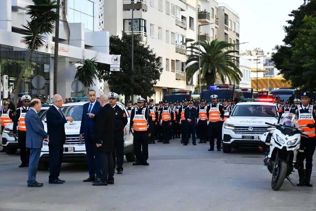 حموشي يضع روتوكول لتأمين احتفالات استقبال الجماهير للمنتخب المغربي 2 خصصت ولاية أمن الرباط بروتوكول للأمن والسلامة لتأمين الاحتفالات الجماهيرية المنتظرة بمناسبة وصول المنتخب الوطني لكرة القدم إلى العاصمة الرباط بعد زوال اليوم الثلاثاء، بعد إنجازه الكبير في كأس العالم بقطر، والذي تكلل بحضوره في المربع الذهبي لهذا الحدث الرياضي العالمي.