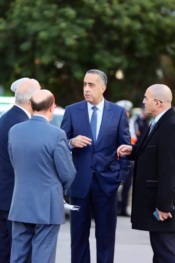 حموشي يضع روتوكول لتأمين احتفالات استقبال الجماهير للمنتخب المغربي 4 خصصت ولاية أمن الرباط بروتوكول للأمن والسلامة لتأمين الاحتفالات الجماهيرية المنتظرة بمناسبة وصول المنتخب الوطني لكرة القدم إلى العاصمة الرباط بعد زوال اليوم الثلاثاء، بعد إنجازه الكبير في كأس العالم بقطر، والذي تكلل بحضوره في المربع الذهبي لهذا الحدث الرياضي العالمي.