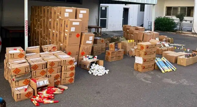 الأمن يواصل مكافحة تهريب المفرقعات حجز ما يفوق 19 ألف واعتقال 5 أشخاص jpeg