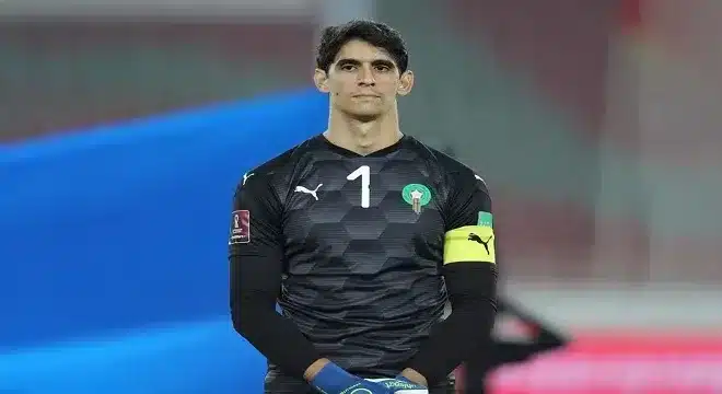 ياسين بونو يرفض عرض مدرب ريال مدريد ويعلن تمسكه بالمنتخب المغربي jpg webp webp