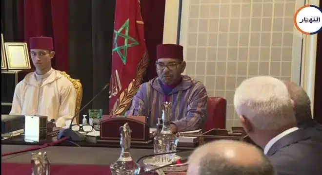 تداعيات زلزال الحوز . جلالة الملك محمد السادس يرأس اجتماعاً عاجلا jpg