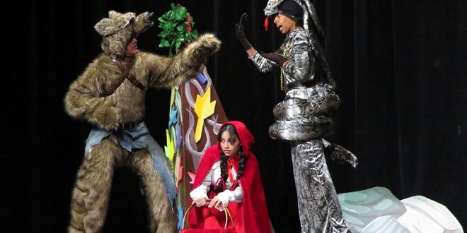 ليلى والذئب: عرض مسرحي ساحر في مسرح عفيفي بالجديدة
