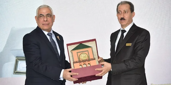 مراكش. اختتام الندوة الدولية حول جهو اختتمت اليوم الجمعة، في مراكش، أعمال الندوة الدولية "جهود النيابات العامة بالدول العربية في مكافحة جرائم الفساد: غسل الأموال، تهريب المهاجرين والاتجار بالبشر – التحديات والإكراهات"، المصاحبة للاجتماع السنوي الثالث لجمعية نواب العموم العرب الذي استضافته المملكة المغربية، ممثلة برئاسة النيابة العامة، بحضور عربي ودولي، في الفترة من 29 نوفمبر - 1 ديسمبر 2023.