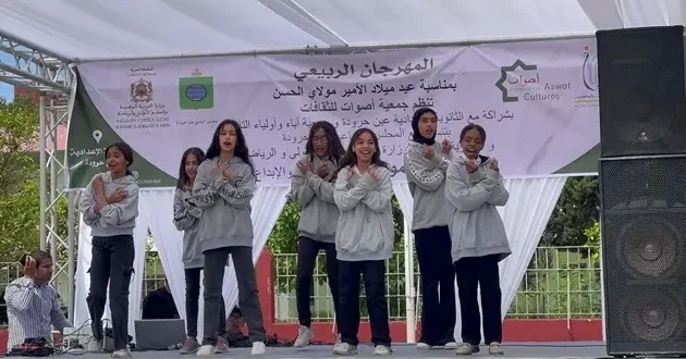 مهرجان الربيع الثالث فن وإبداع يتجسّدان في ثانوية عين حرودة