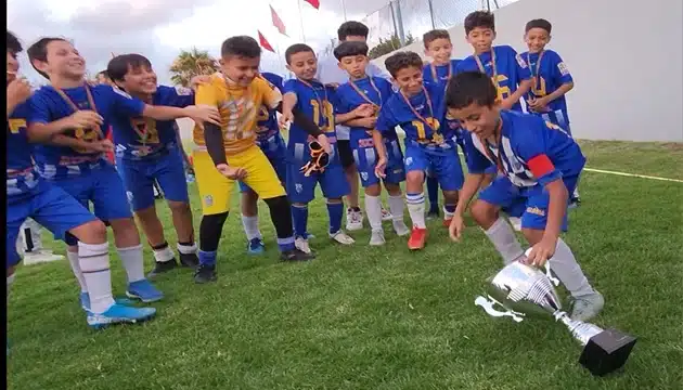 الفيديو والصور حماس في مهرجان التسامح ببني يخلف في المحمدية (6)