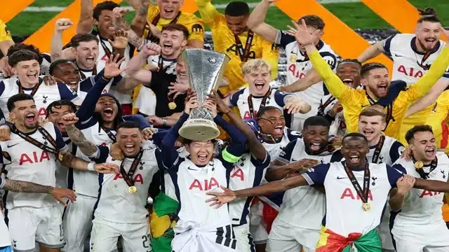 توتنهام يسقط مانشستر يونايتد ويتوج بلقب الدوري الأوروبي في ليلة تاريخية