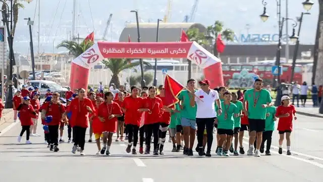 طنجة والعرائش تحتفيان بانطلاق سباق التناوب الرمزي المسيرة الخضراء وسط أجواء وطنية ورياضية مميزة