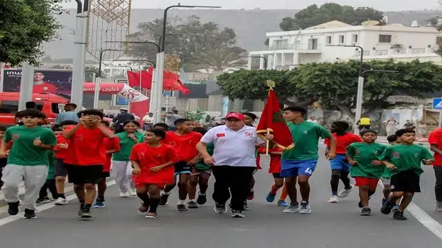 ليلى الكرعة تحمل العلم الوطني بين تيزنيت وكلميم في سباق التناوب الرمزي للمسيرة الخضراء (2) ليلى الكرعة تحمل العلم الوطني بين تيزنيت وكلميم في سباق التناوب الرمزي للمسيرة الخضراء (2)