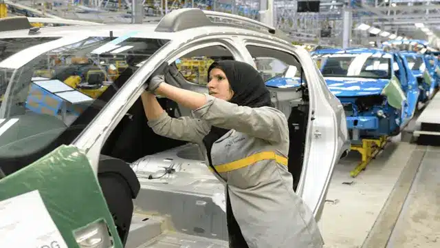 صحيفة إسبانية المغرب يقترب من إنتاج مليون سيارة في 2025