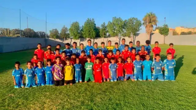 دوري كرة القدم الشاطئية يحتفي بعيد دوري كرة القدم الشاطئية يحتفي بعيد